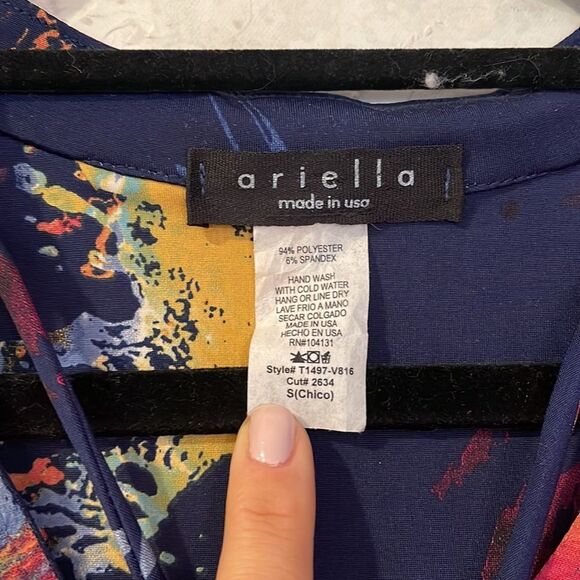 Gorgeous “splattered” long sleeve blouse - Picture 3 of 5